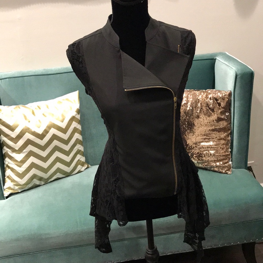 Black lace zipper vest